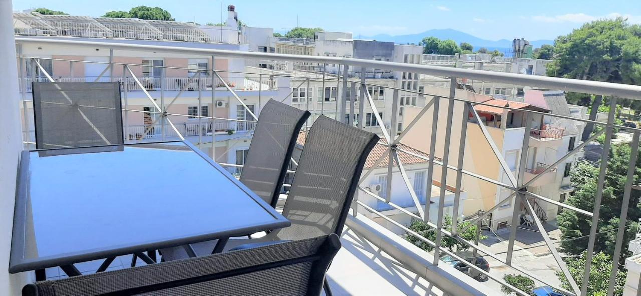 Central Park Apartment Volos Luaran gambar